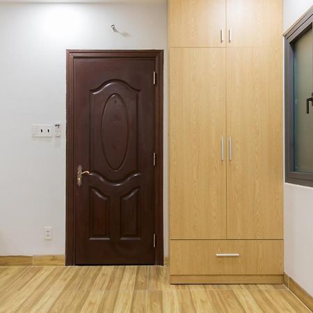 Отель Reddoorz Premium Near E-Town Хошимин Экстерьер фото